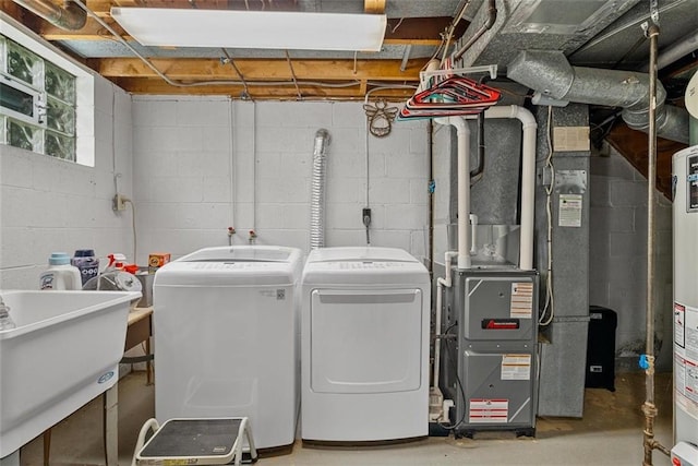 534 Dendron Dr, Robinson Twp Nwa, PA 15108 - laundry area featuring washer and dryer