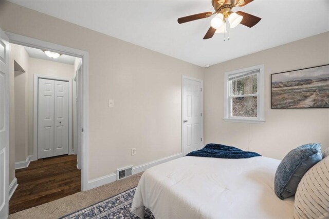 600 Camp Meeting Rd, Leet Twp, PA 15143 - bedroom with carpet, baseboards, and ceiling fan