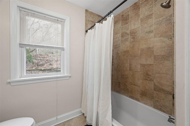 600 Camp Meeting Rd, Leet Twp, PA 15143 - full bathroom with shower / bath combo with shower curtain and toilet
