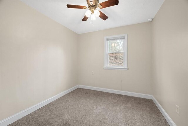 600 Camp Meeting Rd, Leet Twp, PA 15143 - unfurnished room with carpet flooring, baseboards, and ceiling fan