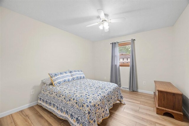 803 E Arcadia Dr, Mccandless, PA 15237 - bedroom featuring wood finished floors, baseboards, and a ceiling fan