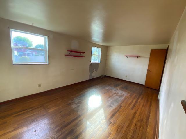 923 7th Ave, Elizabeth Twp/Boro, PA 15037 - empty room featuring wood finished floors