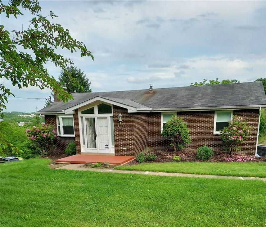 1046 Elicker Rd, Plum Boro, PA 15068 - photo 1
