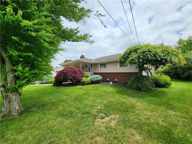 1013 Charles Dr, Union Twp Law, PA 16101 - view of grassy yard featuring covered porch