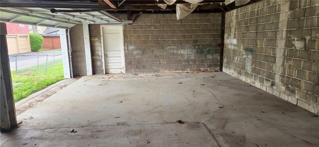 117 Glen Ave, Ellwood City Law, PA 16117 - garage featuring concrete block wall