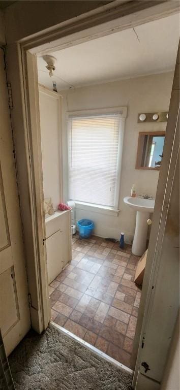 117 Glen Ave, Ellwood City Law, PA 16117 - bathroom with brick patterned flooring