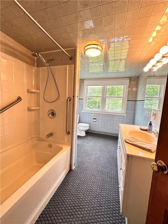 286 W Jamestown Rd, Greenville Boro Mer, PA 16125 - photo 24
