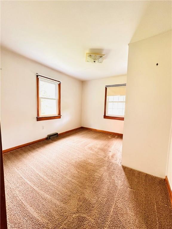 286 W Jamestown Rd, Greenville Boro Mer, PA 16125 - photo 21