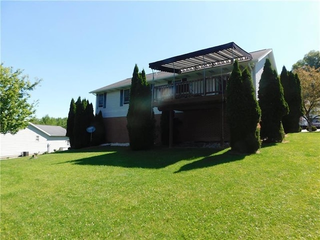 403 Shannon Dr, South Union Twp, PA 15401 - back of house featuring a lawn and a wooden deck