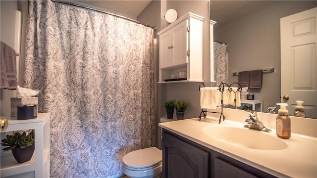 104 Cherokee Ct, Buffalo Twp But, PA 16229 - full bath featuring vanity, toilet, and a shower with curtain