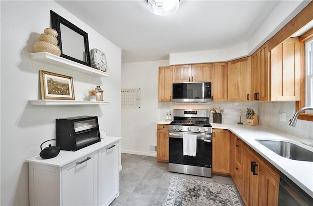 44 Eichelberger Dr, Robinson Twp Nwa, PA 15108 - kitchen with stainless steel appliances, a sink, open shelves, and light countertops