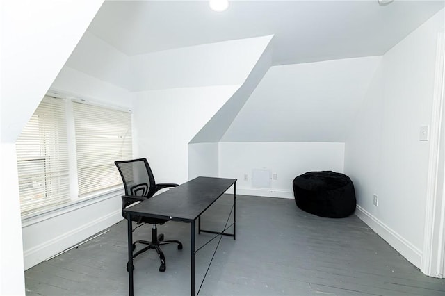 1044 Flemington St, Greenfield, PA 15217 - office space with baseboards