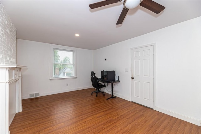 1044 Flemington St, Greenfield, PA 15217 - home office with wood finished floors, a ceiling fan, baseboards, and recessed lighting
