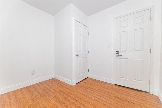 1044 Flemington St, Greenfield, PA 15217 - unfurnished room featuring light wood-type flooring and baseboards