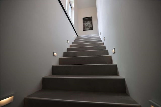267 Reibold Rd, Forward Twp But, PA 16053 - view of stairway