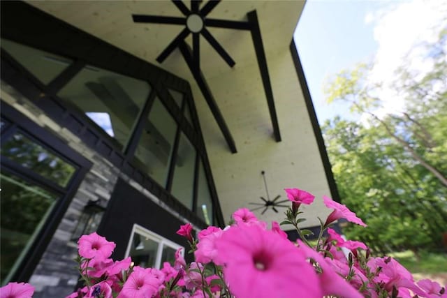 267 Reibold Rd, Forward Twp But, PA 16053 - exterior view