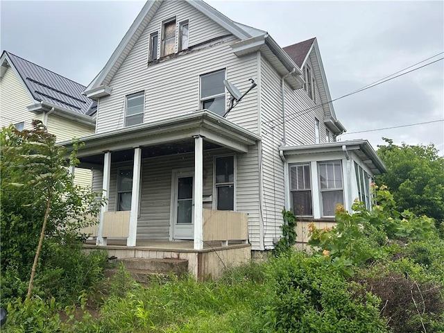 23 Thomas St, Uniontown, PA 15401 - american foursquare style home with covered porch