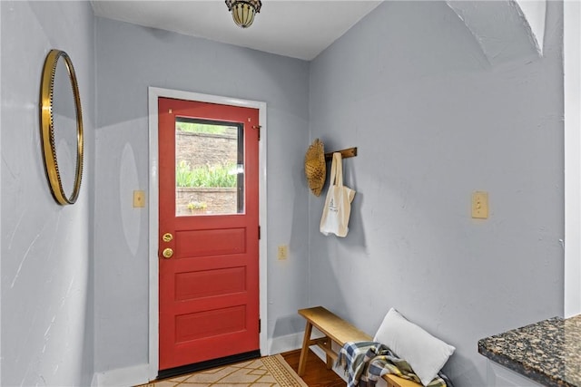 907 Greenfield Ave, Greenfield, PA 15217 - foyer entrance with baseboards
