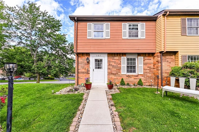 101 Canyon Ct, Unity Twp, PA 15650 - view of front of home with a front lawn