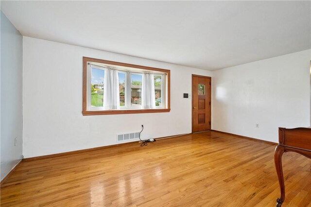 34 Eichelberger Dr, Robinson Twp Nwa, PA 15108 - unfurnished room with light wood-type flooring and baseboards