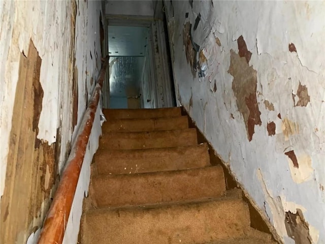 2127 Leckrone 1 Rd, German Twp, PA 15461 - view of staircase
