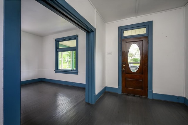 920 Roup Ave, Brackenridge, PA 15014 - foyer entrance featuring baseboards and dark wood finished floors