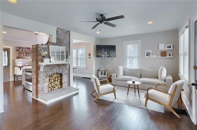 27 Laurel Ave, City Of Washington, PA 15301 - living room with ceiling fan, dark wood-type flooring, baseboards, and recessed lighting