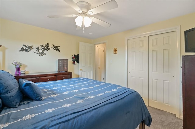 418 Lawnwood Ave, Brentwood, PA 15227 - bedroom with carpet floors, a closet, and a ceiling fan