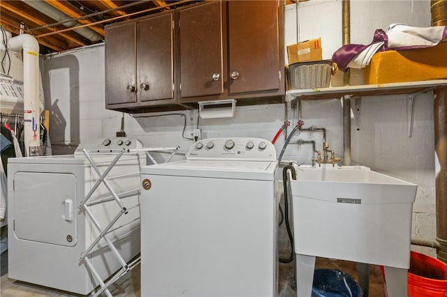 418 Lawnwood Ave, Brentwood, PA 15227 - laundry room with washing machine and dryer and cabinet space