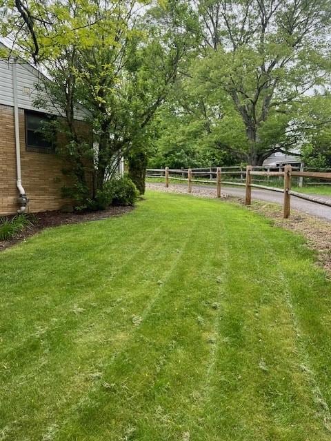 102 Rose Ave, Ross Twp, PA 15229 - view of yard