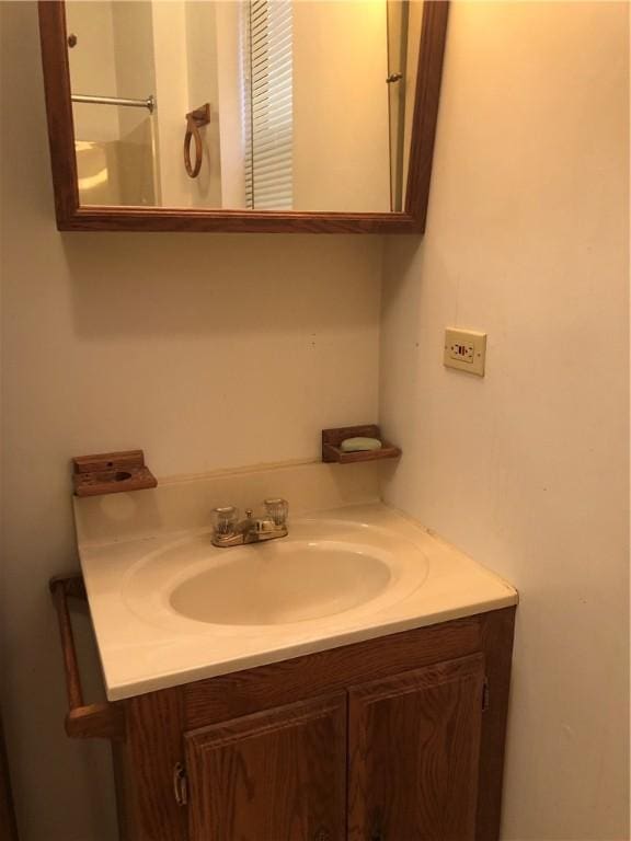 229 Moore Ave, Knoxville, PA 15210 - bathroom featuring vanity