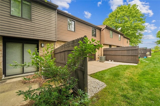 2708 Bingham Dr, Upper St Clair, PA 15241 - view of yard with a patio area and central AC