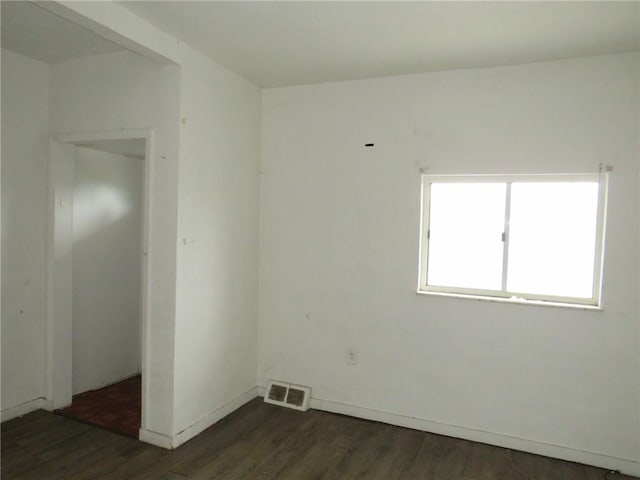 3921 Portman Ave, Observatory Hill, PA 15214 - spare room with dark wood-style floors