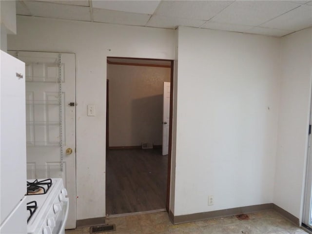 3921 Portman Ave, Observatory Hill, PA 15214 - bathroom featuring a paneled ceiling and baseboards
