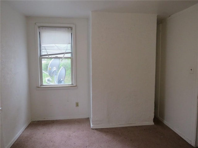 3921 Portman Ave, Observatory Hill, PA 15214 - empty room featuring carpet floors and baseboards