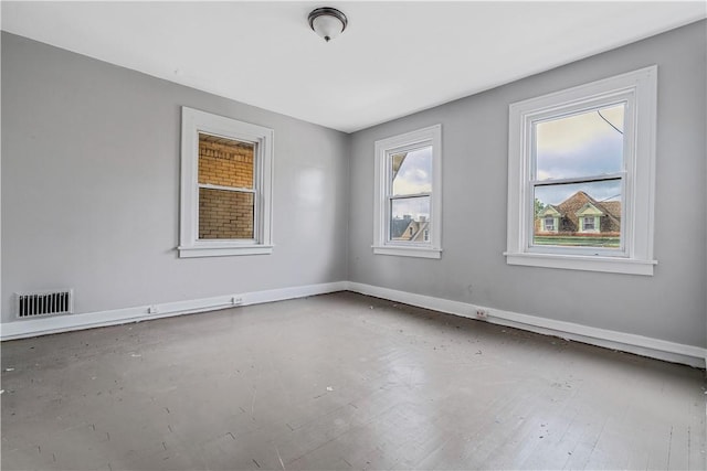 122 Margaret St, Mount Oliver, PA 15210 - unfurnished room with baseboards