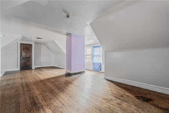122 Margaret St, Mount Oliver, PA 15210 - additional living space featuring vaulted ceiling, hardwood / wood-style flooring, and baseboards