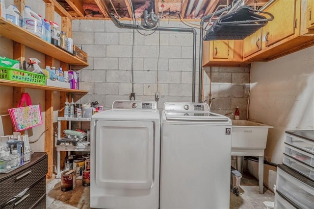 1382 Great Oak Dr, Scott Twp Sal, PA 15220 - washroom featuring washing machine and clothes dryer and cabinet space