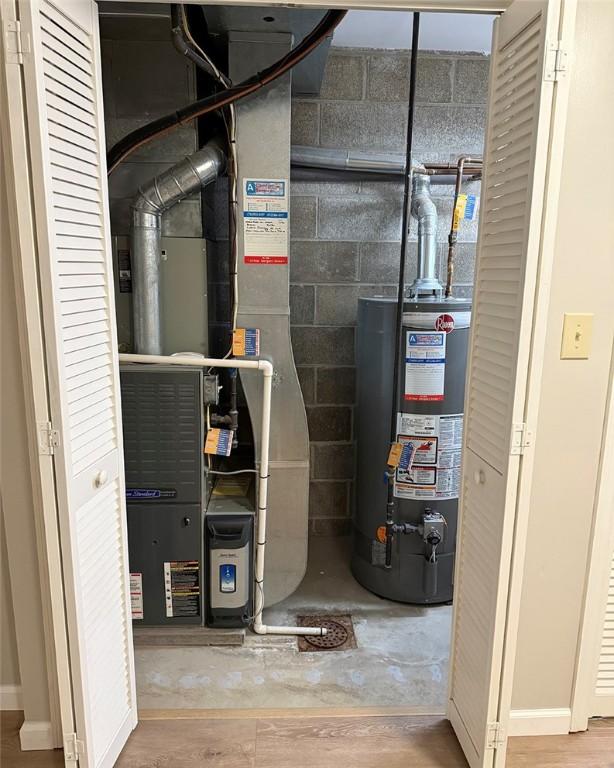 124 Hillvue Dr, Seven Fields Boro, PA 16046 - utilities with water heater and heating unit