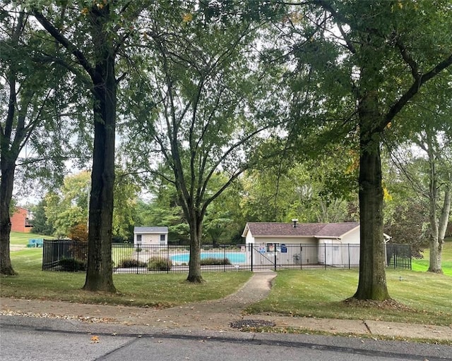 124 Hillvue Dr, Seven Fields Boro, PA 16046 - view of front of home