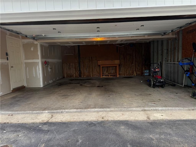 123 Pine Creek Dr, Peters Twp, PA 15367 - view of garage
