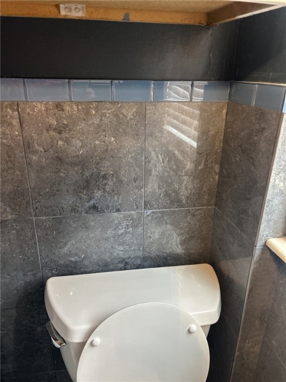 4236 Haldane St, Greenfield, PA 15207 - bathroom with toilet