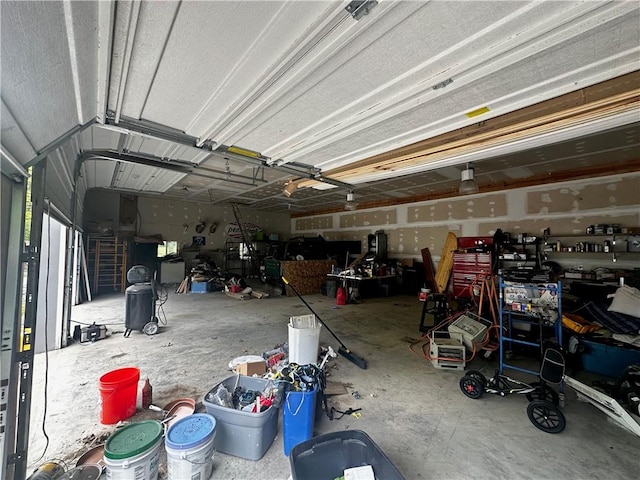 122 Arrowhead Rd, Allegheny Twp But, PA 16373 - view of garage