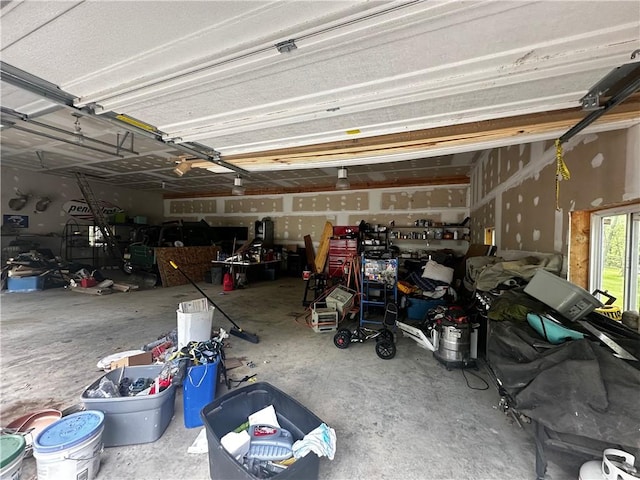 122 Arrowhead Rd, Allegheny Twp But, PA 16373 - view of garage