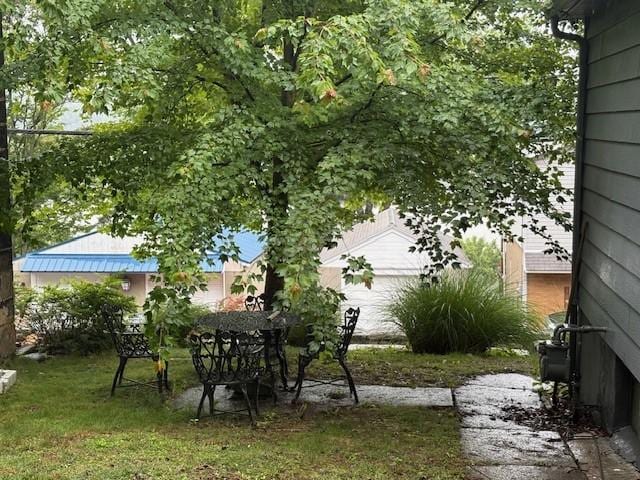 531 5th Ave, Freedom, PA 15042 - view of grassy yard