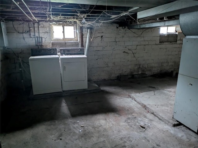 424 N 2nd St, Jeannette, PA 15644 - below grade area with independent washer and dryer