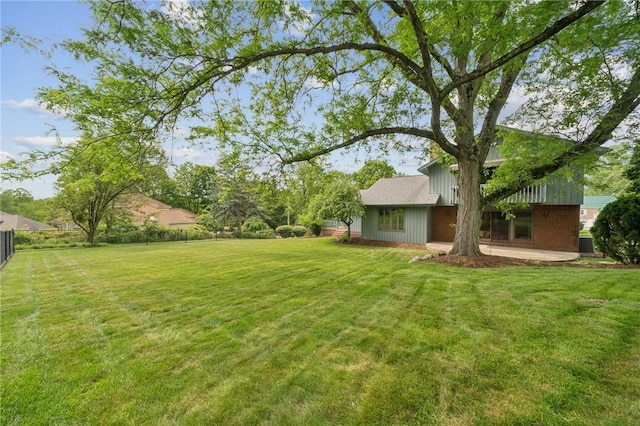 490 Hillside Ave, Monroeville, PA 15146 - view of yard featuring a patio