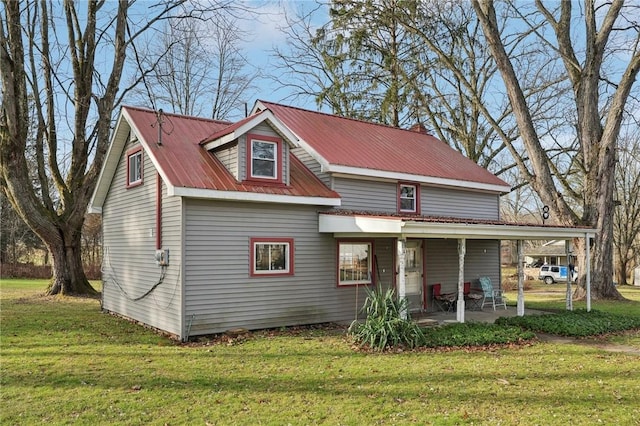 4553 Marr Rd, Pulaski Twp Law, PA 16143 - view of front facade featuring a front lawn and metal roof