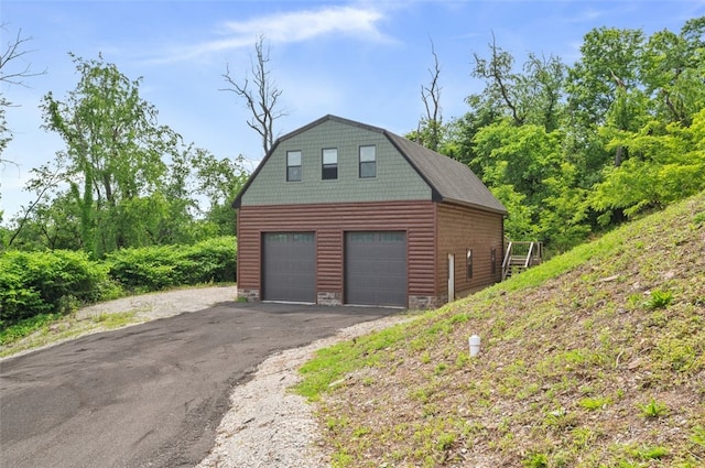 201 Roosevelt Rd, Kilbuck Twp, PA 15202 - garage featuring a garage
