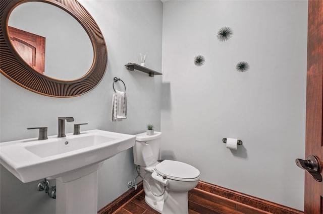 201 Roosevelt Rd, Kilbuck Twp, PA 15202 - half bath featuring toilet, wood finished floors, and baseboards